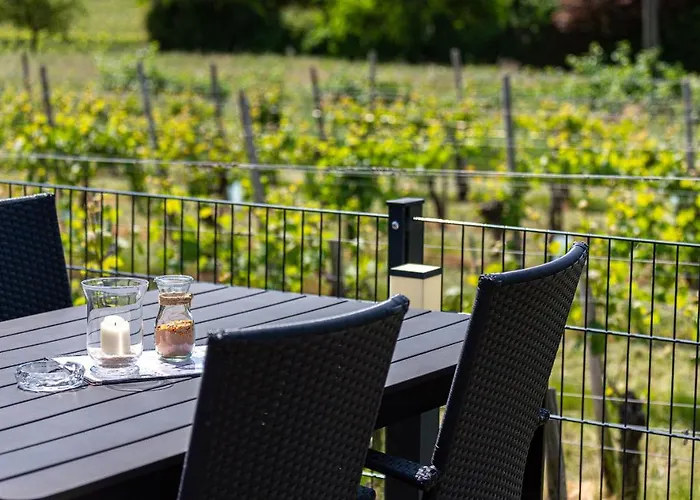 Weingut J. A. Meyer 3* Wintrich